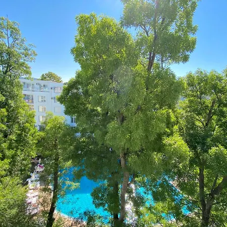 Holiday Apartment With Shared Pool In Yassen, Sunny Beach Apartment *