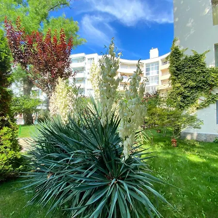Holiday Apartment With Shared Pool In Yassen, Sunny Beach * Sunny Beach
