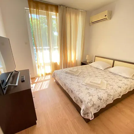 Lejlighed Holiday Apartment With Shared Pool In Yassen, Sunny Beach